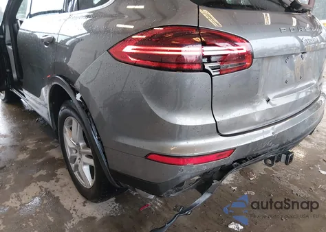 2016 Porsche Cayenne из США, поврежденный, VIN WP1AA2A26GKA37015